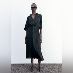 Zara Midi Dress Sz L Black Slit at Shoulders Tie V-Neck No Pleats Balletcore